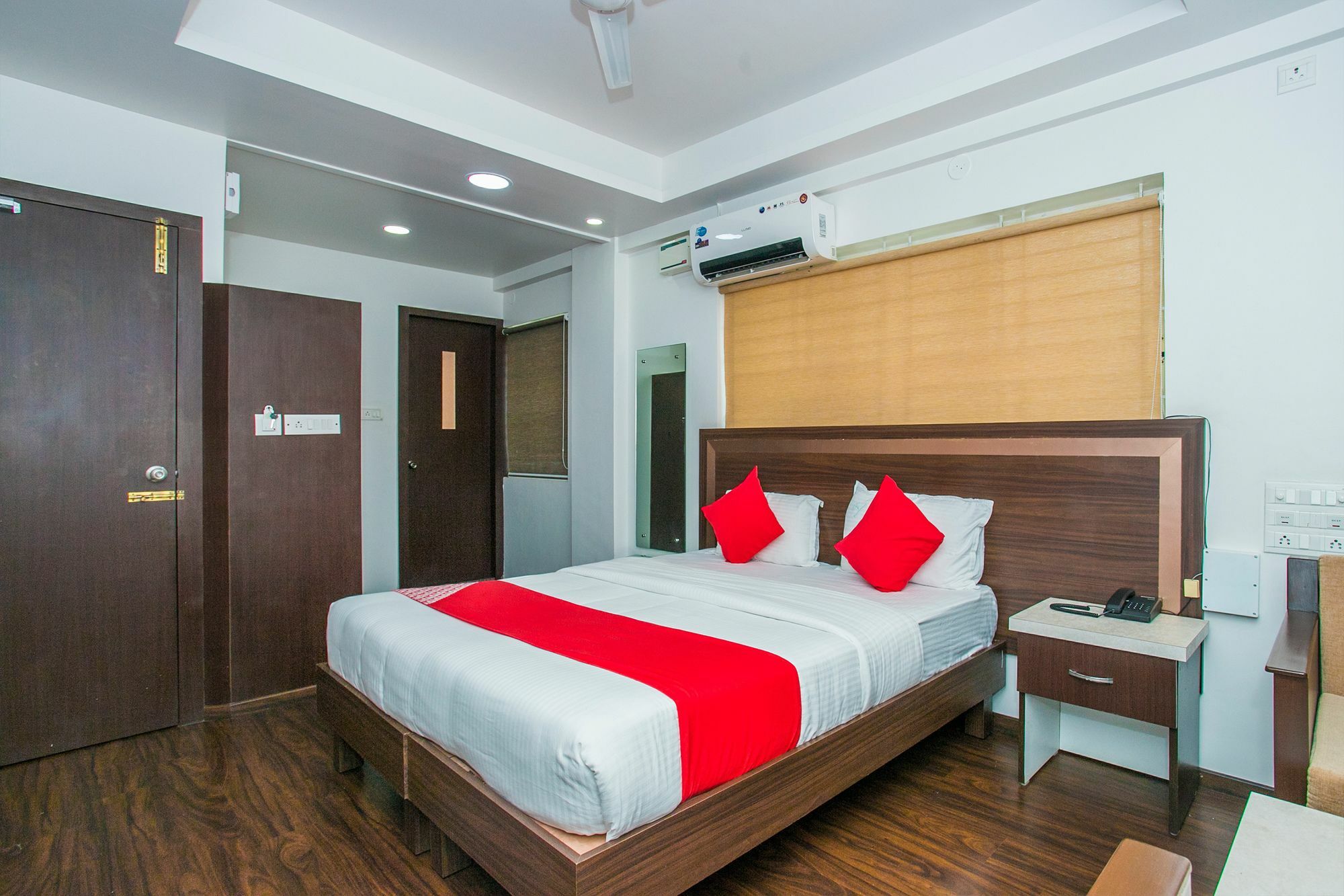 Flagship Malnad Residency Near Bengaluru Palace Exterior foto